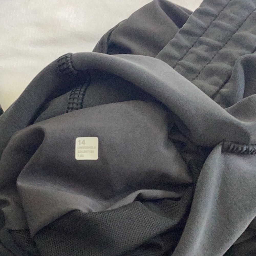 Lululemon pants - Picture 7 of 11